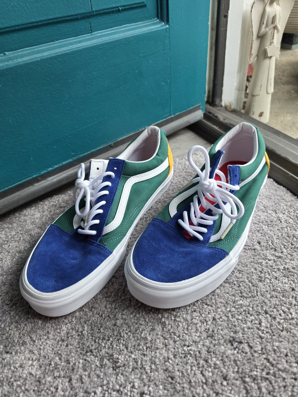 NWOT Men's Yacht Club Old Skool Multicolor Blue Green Yellow Low-Top Sneakers